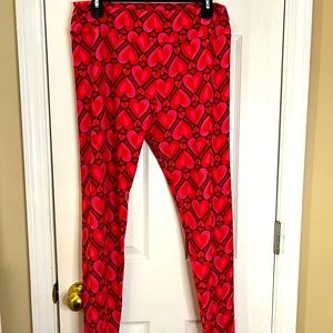 LulaRoe Heart leggings Tall and Curvy “ Soft as Butter leggings.